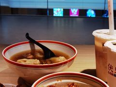 -八二小区抄手(龙湖上城天街店)