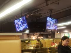 -新大咀港式茶餐厅(宝山万达店)