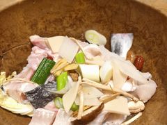 -滇香肴·云南菜蒸汽石锅鱼(云南北路店)