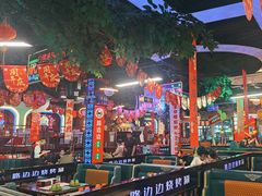 -路边边地标烧烤·川菜·小龙虾·音乐酒馆(良乡长虹店)