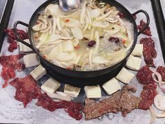 野生菌土鸡汤-原食烤肉·苏姐餐厅