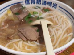 -鑫花溪牛肉米粉(文星广场店)