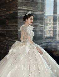 -派丽莫Pellimo原创设计婚纱品牌