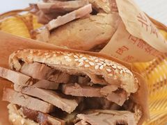 -洪峰浩老北京烧饼夹肉(角门路店)