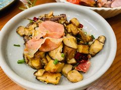 橄榄油炒杂菌配温泉蛋-CRAZYONES西班牙海鲜饭(上海美罗城店)