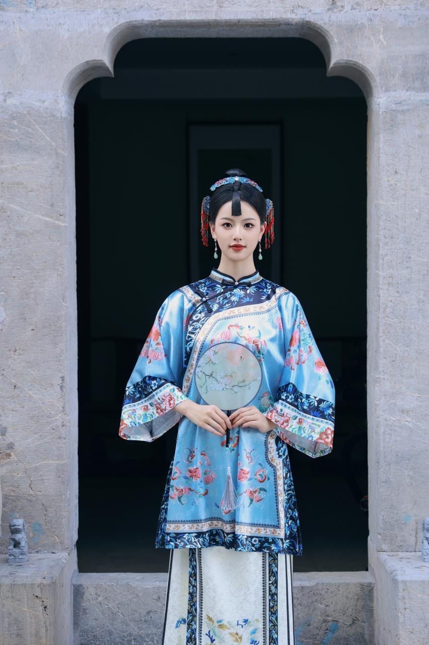 清代旗装 「娜妍婚纱礼服馆」