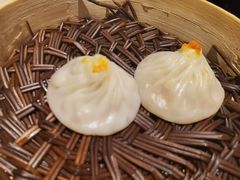 活拆蟹黄小笼包-成隆行·蟹王府(九江路店)