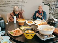 -有红鸡毛店·川菜(建设路店)