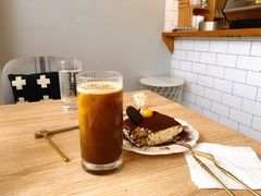 -More than cafe·置外咖啡