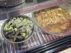 -赵氏牛肉罩火烧