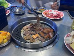 -哈哈碳都·牛肋条无限自助烤肉(台江万达店)