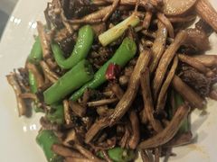 -吴越荣记苏州菜·松鼠桂鱼100%活鱼现做(斜塘老街店)