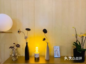 地址在杭州大厦5楼～ 位置非常好找 之前和朋友一起经