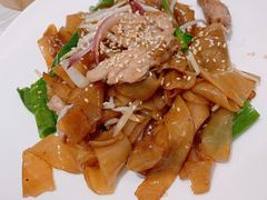 避风塘干炒牛河-十二粤味·顺德菜·烧鹅点心(五四广场店)