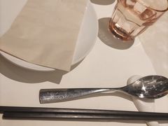 -港丽餐厅(高德置地店)