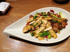 -云海肴·汽锅鸡·云南菜(天山百盛优客店)