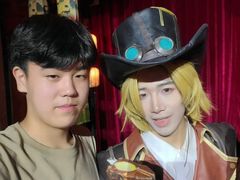 -暴风岛沉浸式体验馆(百联世纪店)