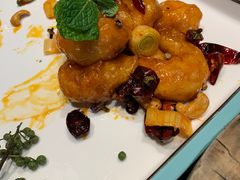 宫保虾球-辛香汇·现炒川菜(淮海路百盛店)