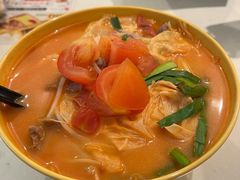 -谭仔米线(皇庭广场店)
