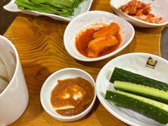 -喇喇排骨火锅·传统韩式脊骨汤(望京西园总店)