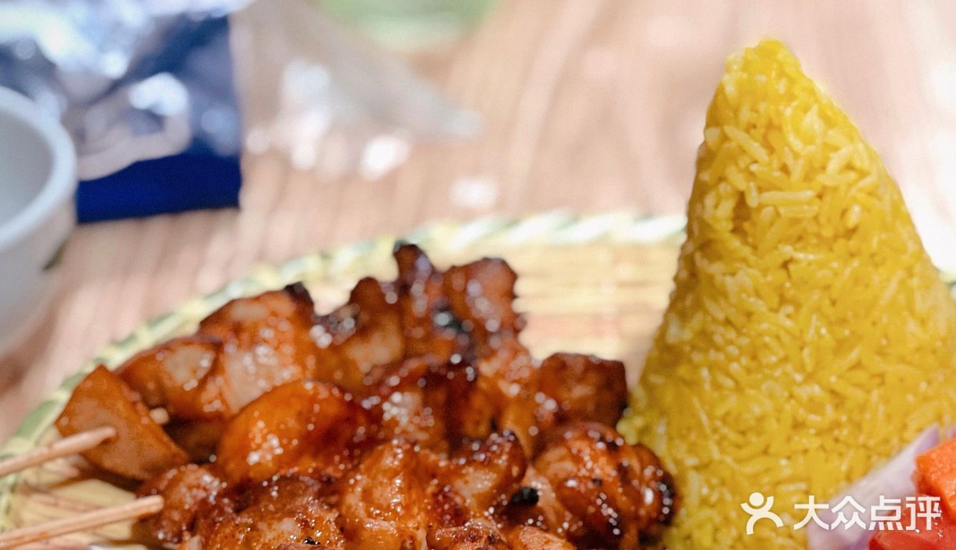 澳门探店｜这里的姜黄饭配沙爹鸡串刷新了我对印尼菜的认知！