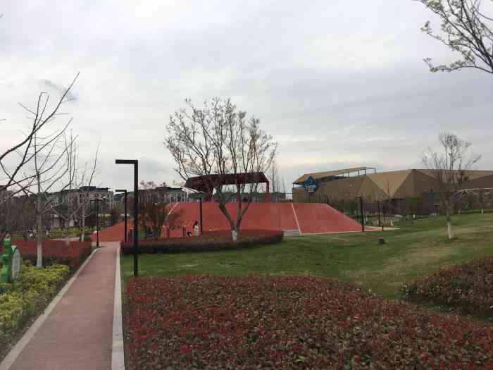 赵巷体育公园-"上海市青浦区赵巷体育公园,不仅是宝宝玩耍.