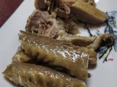 -漕湖人家(漕湖产业园青年公寓A区店)