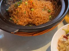-阿瓦山寨·湘菜现炒·剁椒鱼头王(咸阳总店)