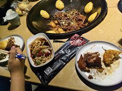 -万里闯关东铁锅炖菜馆(高新旗舰店)