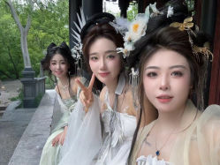 -一揽芳华汉服旗袍体验馆(拙政园店)