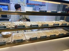 面包甜点陈列柜-袁亮宏饺子云吞(侯家桥菜场店)