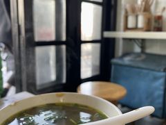 -黄阿姨锅贴大王(万航渡路店)