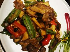 小炒牛肝菌-敏珠拉姆藏餐·南京厨房(富春江东街店)