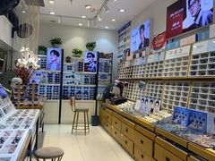 -沫芮眼镜·蔡司官方授权店(人民广场店)