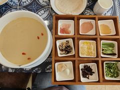 过桥米线-蝴蝶泉宾馆-中餐厅
