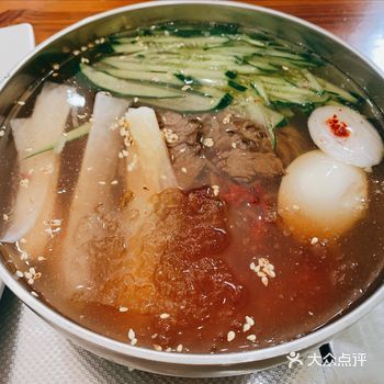 对于我这样的韩料爱好者来说，中午一顿美美的韩餐是非常