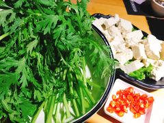 -洪氏嗨捞·广东猪肚鸡·椰子鸡火锅(西咸万象城店)