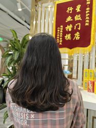 -容萨美业·美容美发