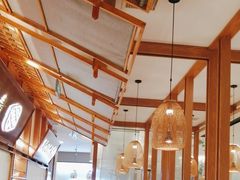 -三人行骨头王火锅(长寿店)