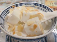水牛奶杏仁豆腐-广信牛奶甜品世家(万象城店)