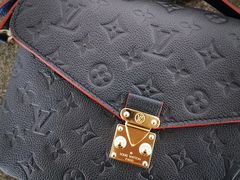 -LV路易威登(国际广场店)