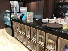 -钟书阁(群光广场店)