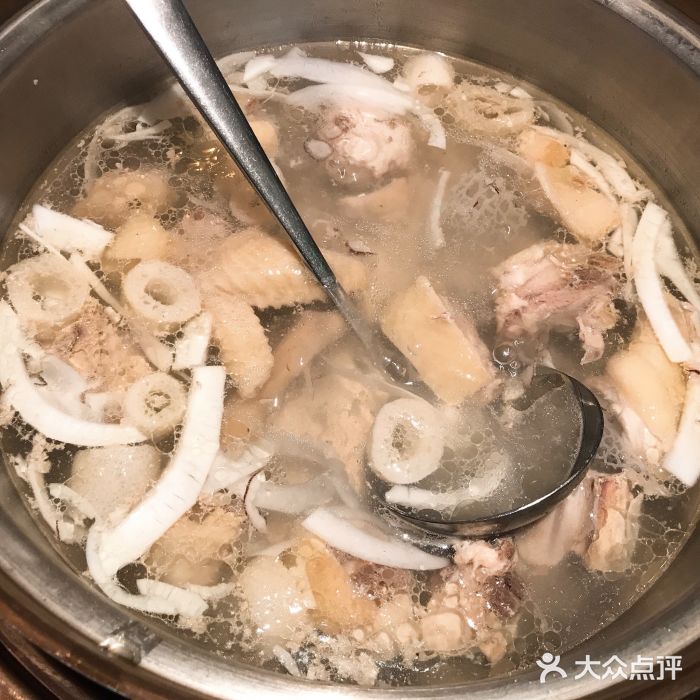 大头椰·海南椰子鸡火锅(思明万象城店)竹荪椰子鸡图片