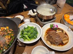 -湘力力小院·鱼汤泡饭(枫林路店)