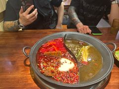 菌汤辣锅鸳鸯锅-胖姐社区老火锅(北京总店)