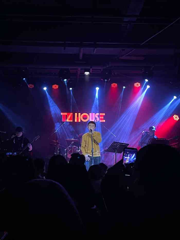 tz house音乐现场(茅台店)-"之前在某音上刷到很多tz house99.