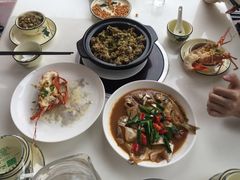 -鑫悦楼煎蟹·16年海鲜大排档