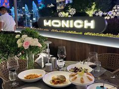 -MONICH牛排融合餐厅(和义大道购物中心店)