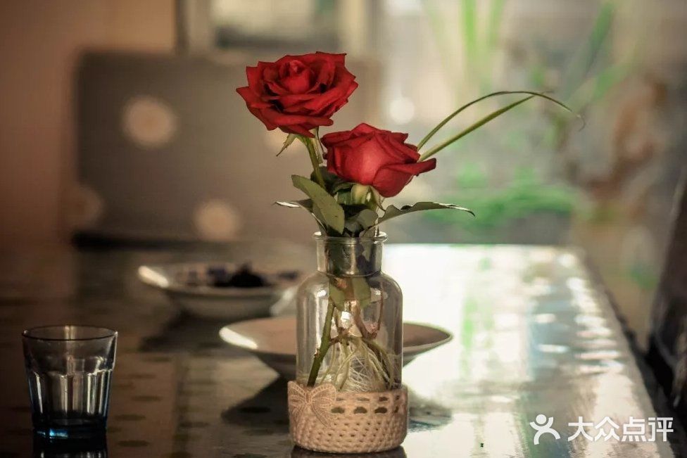 我们需根据自身家居空间结构设计，主次分明，布局合理