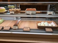 面包甜点陈列柜-奈诺甜品·生日蛋糕·下午茶(古城店)